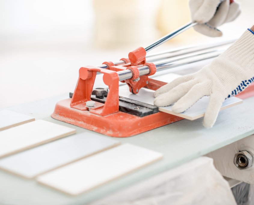 Cutting tiles